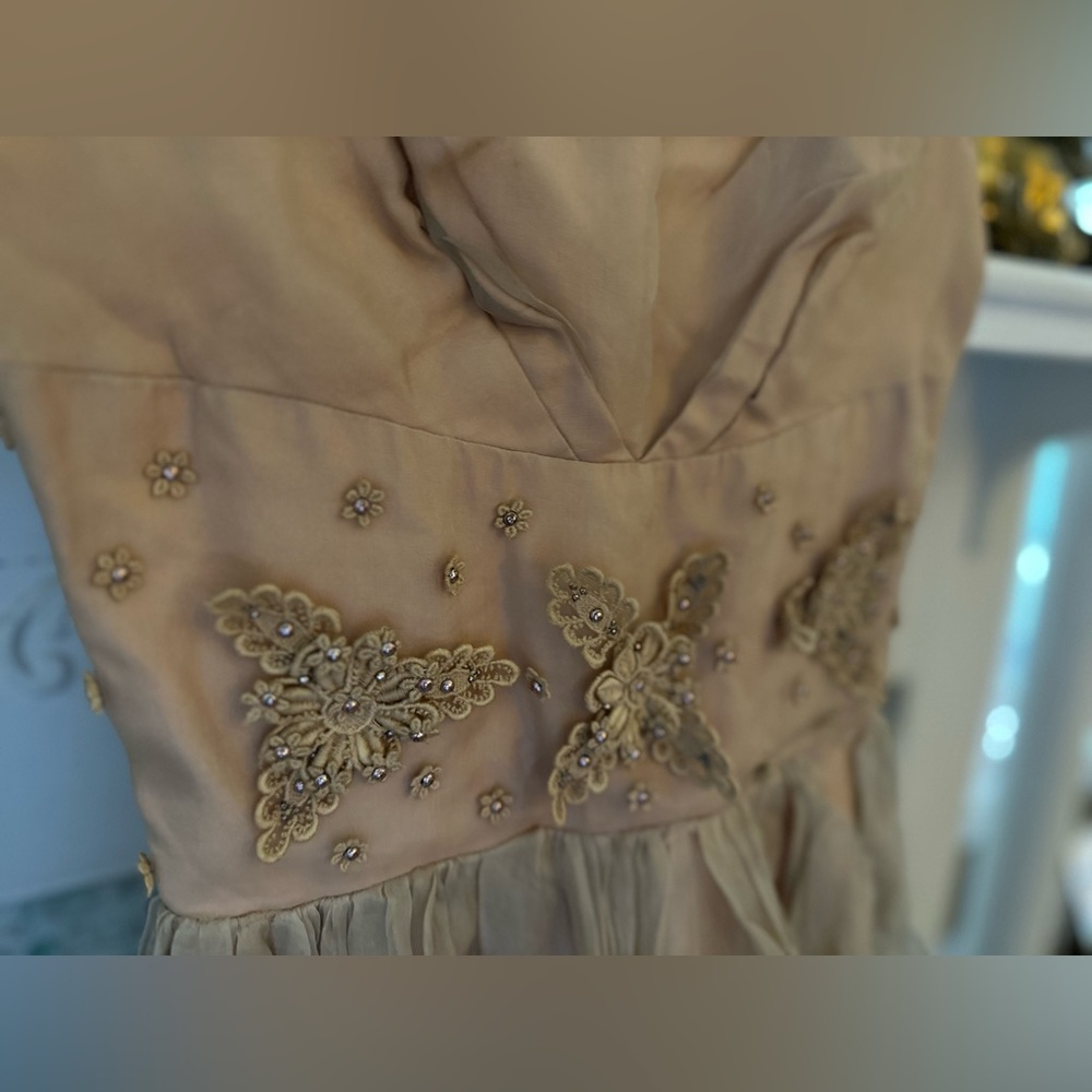 Vintage Fit and flare dress with floral appliqué - Picture 7 of 9